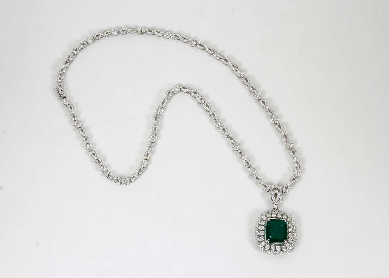 Women's Emerald Diamond Gold Pendant Necklace